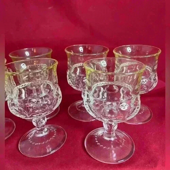 6-Kings Thumbprint Cordial Glasses - Picture 3 of 4